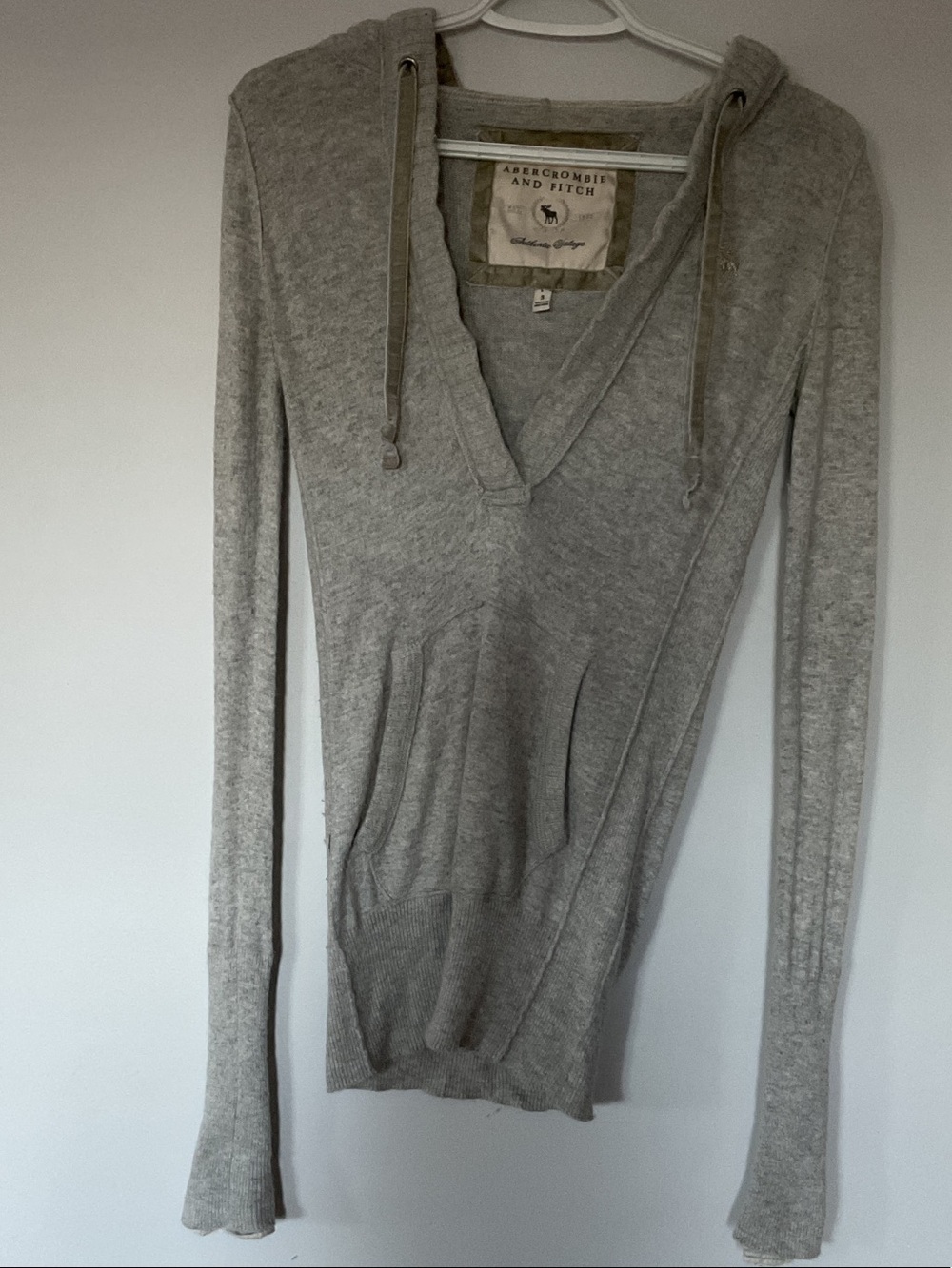 Abercrombie & Fitch Light Gray V-Neck Hoodie Sweater